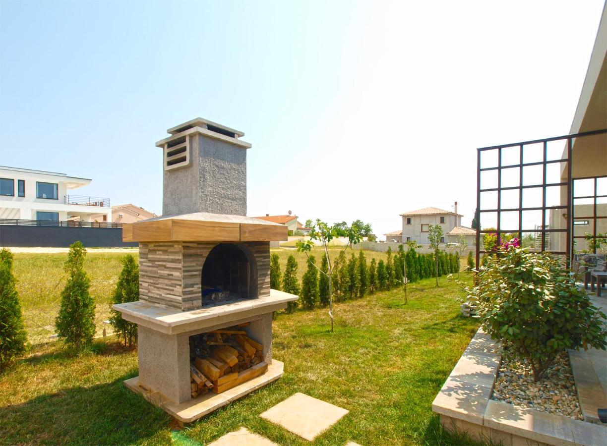 Villa Monteci 2052 Galižana Exteriör bild