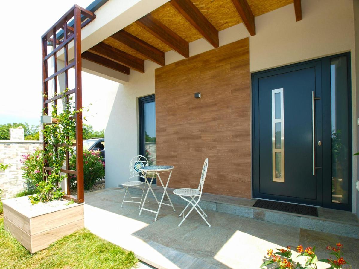 Villa Monteci 2052 Galižana Exteriör bild